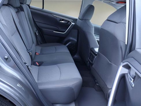 Certified 2023 Toyota RAV4 XLE w/ Convenience Package image 19