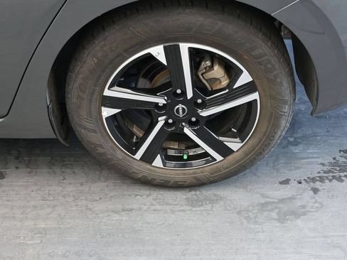 Used 2024 Nissan Sentra SV FWD image 13