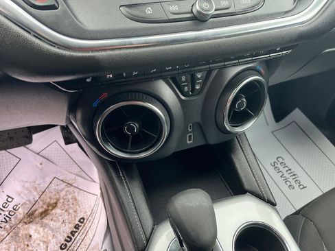 Used 2025 Chevrolet Blazer LT image 15