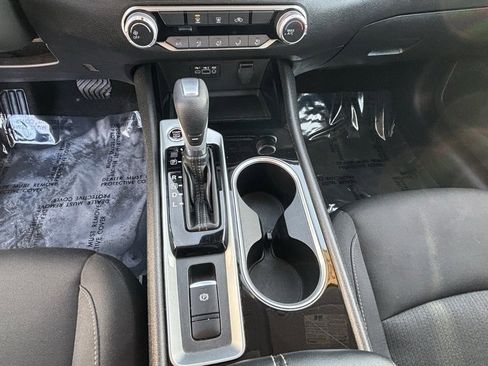 Used 2024 Nissan Altima 2.5 SV image 15