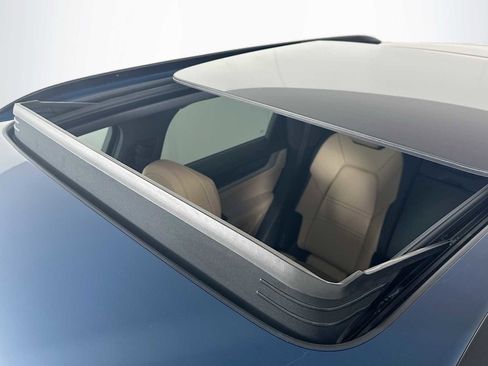 New 2026 Porsche Cayenne image 21