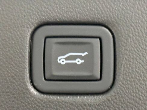 Used 2023 Chevrolet Blazer RS w/ Driver Confidence II Package AWD/4WD image 13