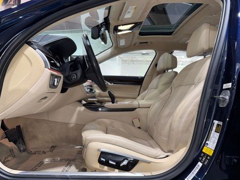 Used 2016 BMW 750i xDrive AWD/4WD image 7