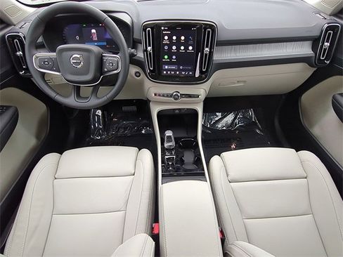 New 2026 Volvo XC40 B5 Plus w/ Protection Package Premier image 17