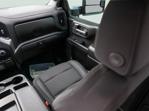 Used 2025 Chevrolet Silverado 2500 Custom w/ Custom Convenience Package image 29