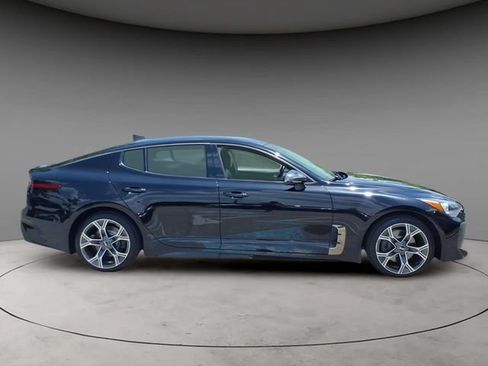 Used 2020 Kia Stinger GT-Line RWD image 10