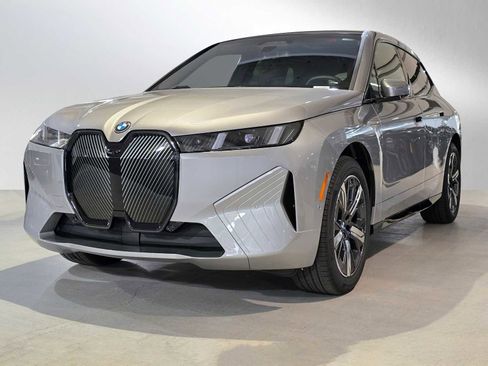 New 2026 BMW iX xDrive45 w/ Executive Package image 7