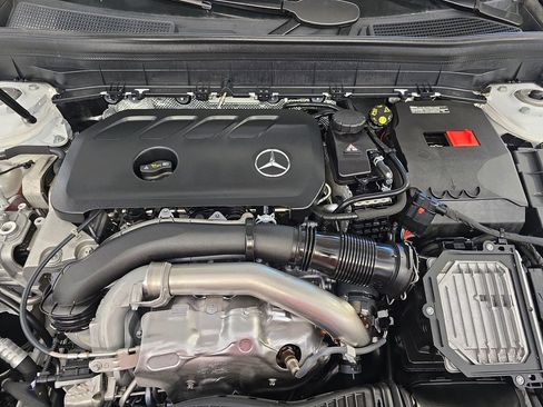 Certified 2025 Mercedes-Benz GLB 250 image 32