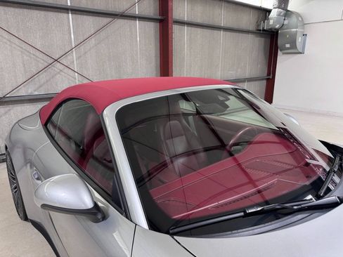 Used 2018 Porsche 911 Carrera 4 AWD/4WD image 27