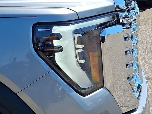 Used 2024 GMC Sierra 2500 Denali AWD/4WD image 30
