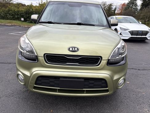 Used 2013 Kia Soul ! image 2