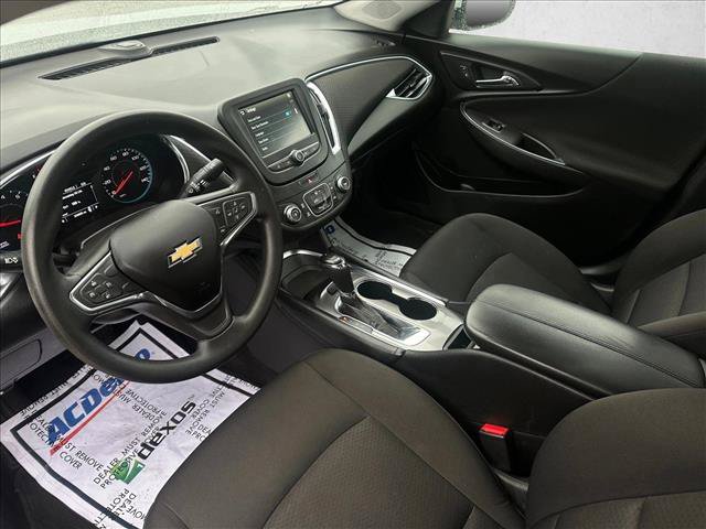 Used 2018 Chevrolet Malibu LT FWD image 10