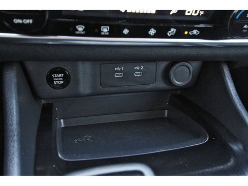 Used 2024 Nissan Rogue SV image 29