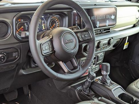 New 2026 Jeep Gladiator Mojave image 3