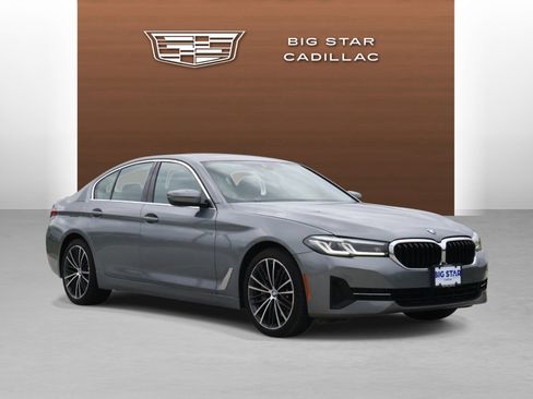 Used 2023 BMW 530i w/ Premium Package RWD image 7