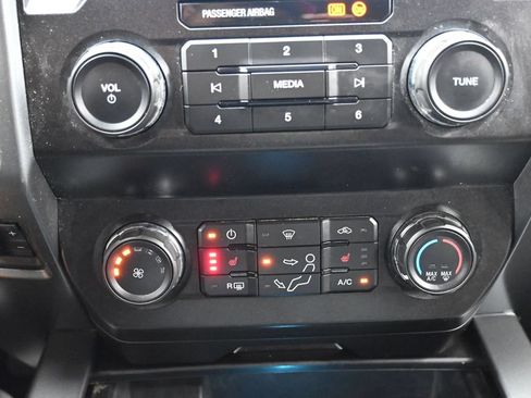 Used 2021 Ford F350 XLT w/ XLT Premium Package AWD/4WD image 30