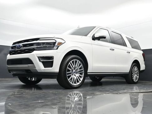 Used 2022 Ford Expedition Max Limited AWD/4WD image 24