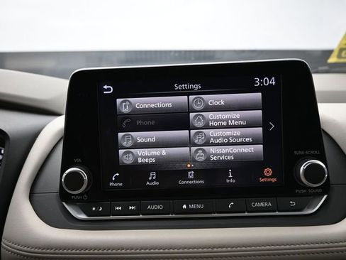 Used 2025 Nissan Rogue SV image 26