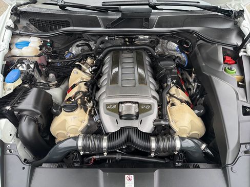 Used 2014 Porsche Cayenne Turbo S image 14