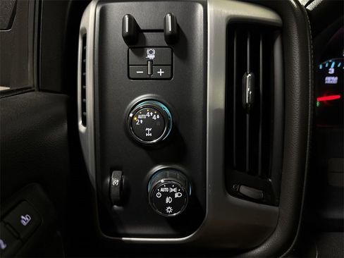 Used 2018 GMC Sierra 1500 SLT image 19