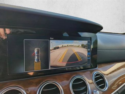 Used 2017 Mercedes-Benz E 300 image 11