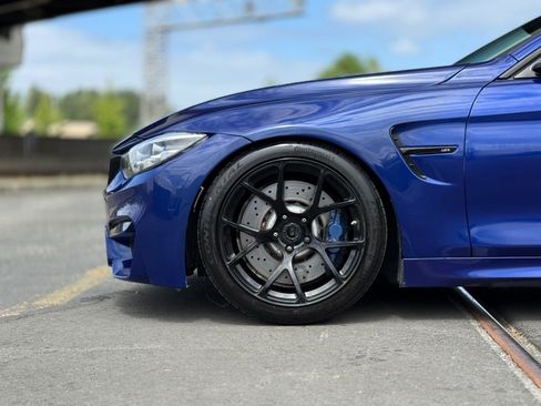 Used 2019 BMW M4 CS w/ Executive Package RWD image 11