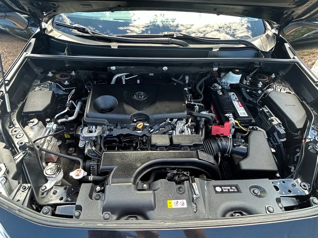 Used 2021 Toyota RAV4 XLE AWD/4WD image 23