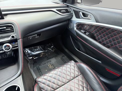 Used 2022 Genesis G70 3.3T RWD image 15