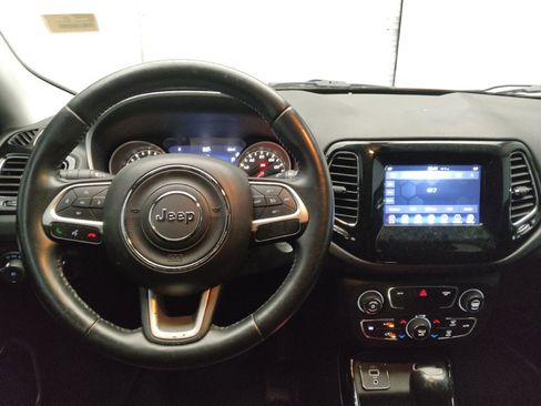 Used 2019 Jeep Compass Latitude FWD image 22