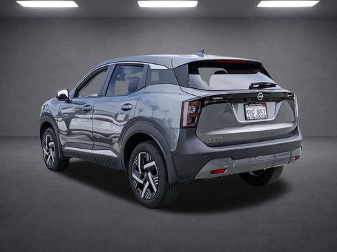 Used 2025 Nissan Kicks SV FWD image 6
