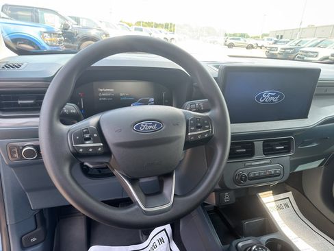 Certified 2025 Ford Maverick XL FWD image 11
