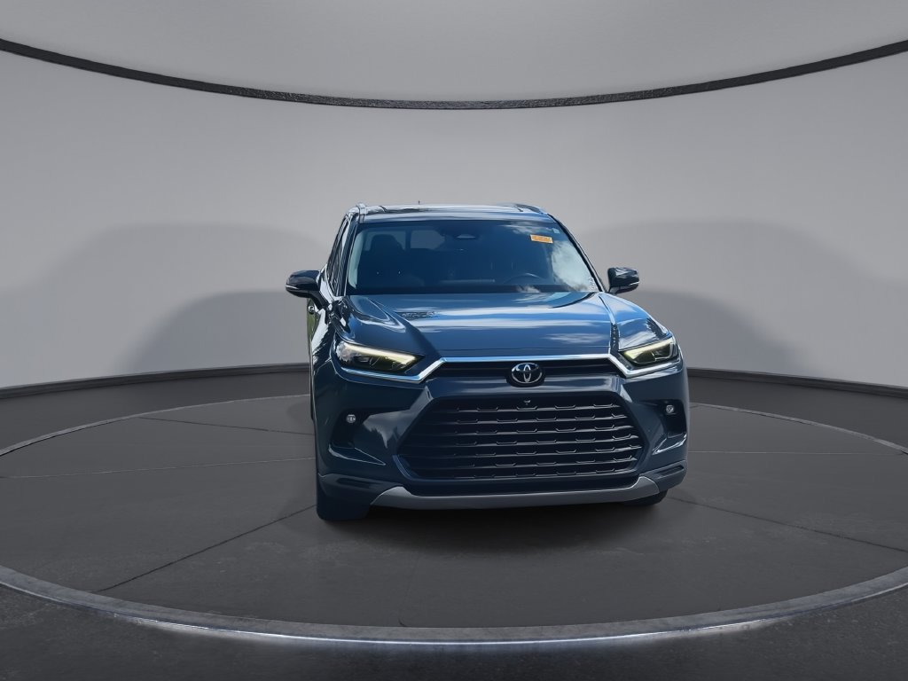 Certified 2024 Toyota Grand Highlander FWD image 3
