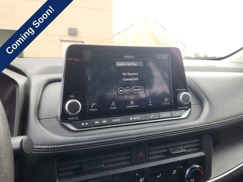 Used 2024 Nissan Rogue S FWD image 23