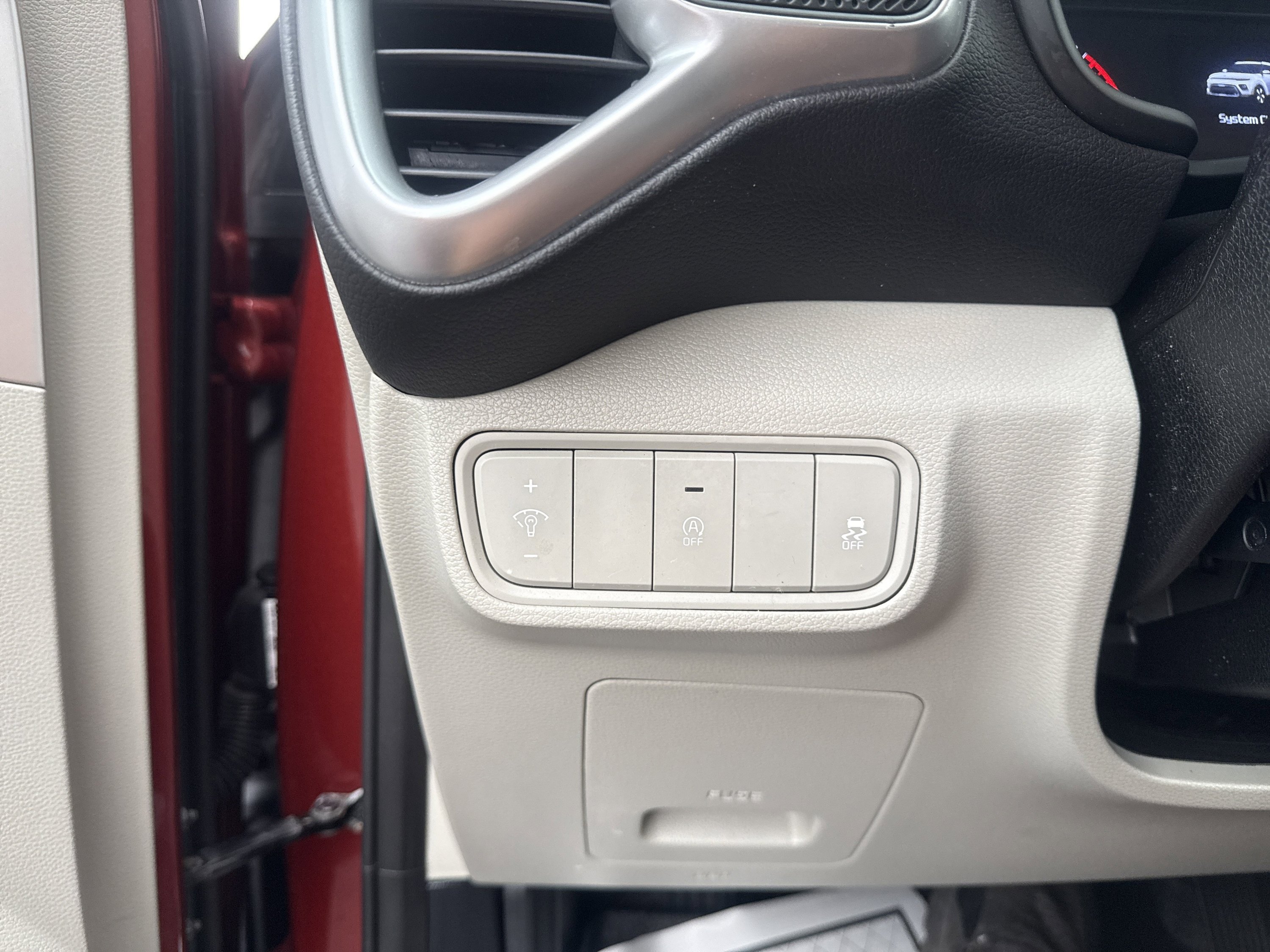 Used 2020 Kia Soul LX FWD image 24