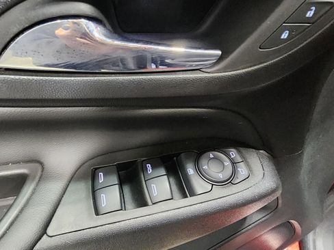 Used 2022 Chevrolet Equinox LT image 19