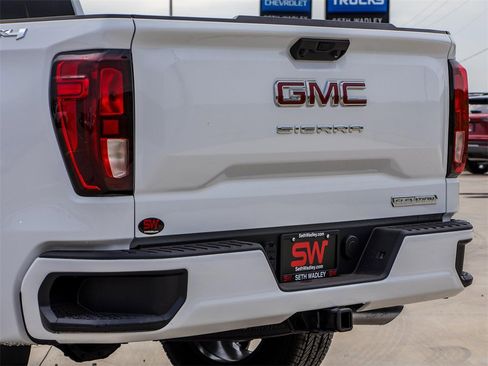 New 2026 GMC Sierra 1500 Elevation image 7