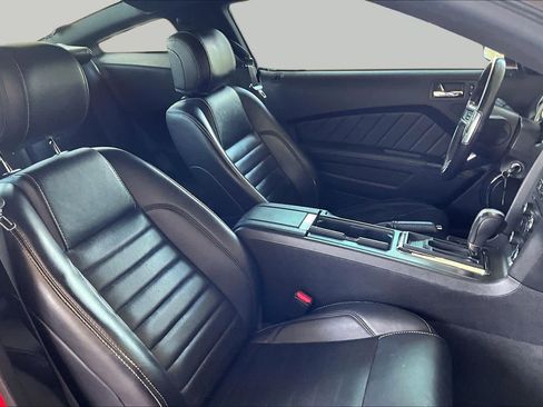 Used 2013 Ford Mustang GT Premium w/ Security Pkg RWD image 7