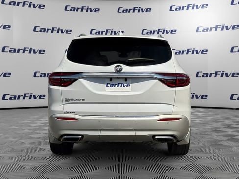 Used 2020 Buick Enclave Premium w/ Sun and Sites Package AWD/4WD image 4