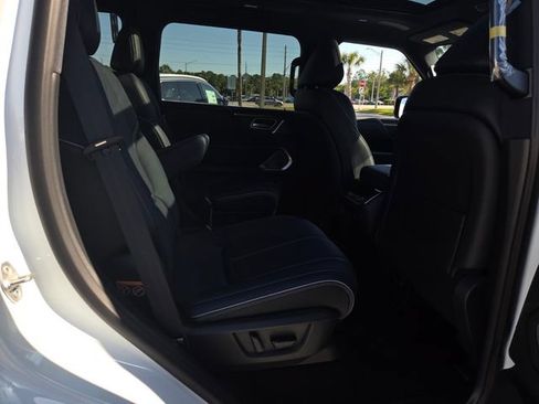 New 2026 INFINITI QX80 4WD image 21