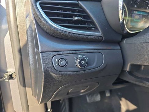 Used 2020 Buick Encore Preferred image 13