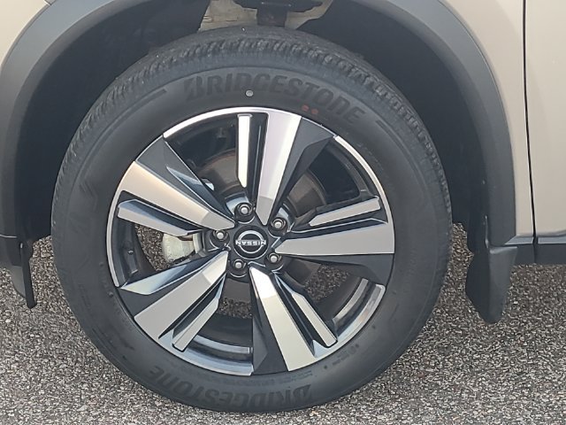 Certified 2023 Nissan Rogue Platinum AWD/4WD image 10