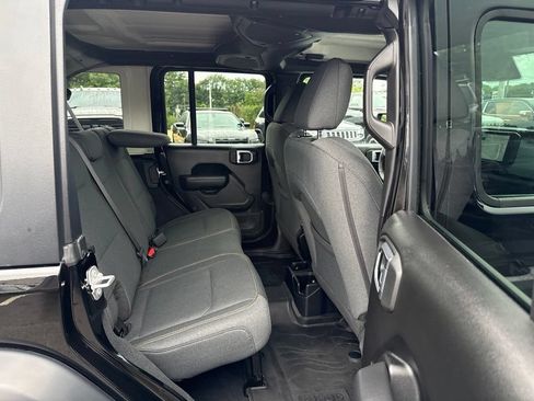 Used 2024 Jeep Wrangler Unlimited Sport AWD/4WD image 22