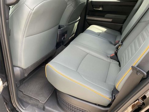 Used 2025 Toyota Tacoma Trailhunter image 10