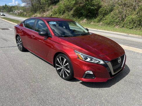Used 2019 Nissan Altima 2.5 SR image 12