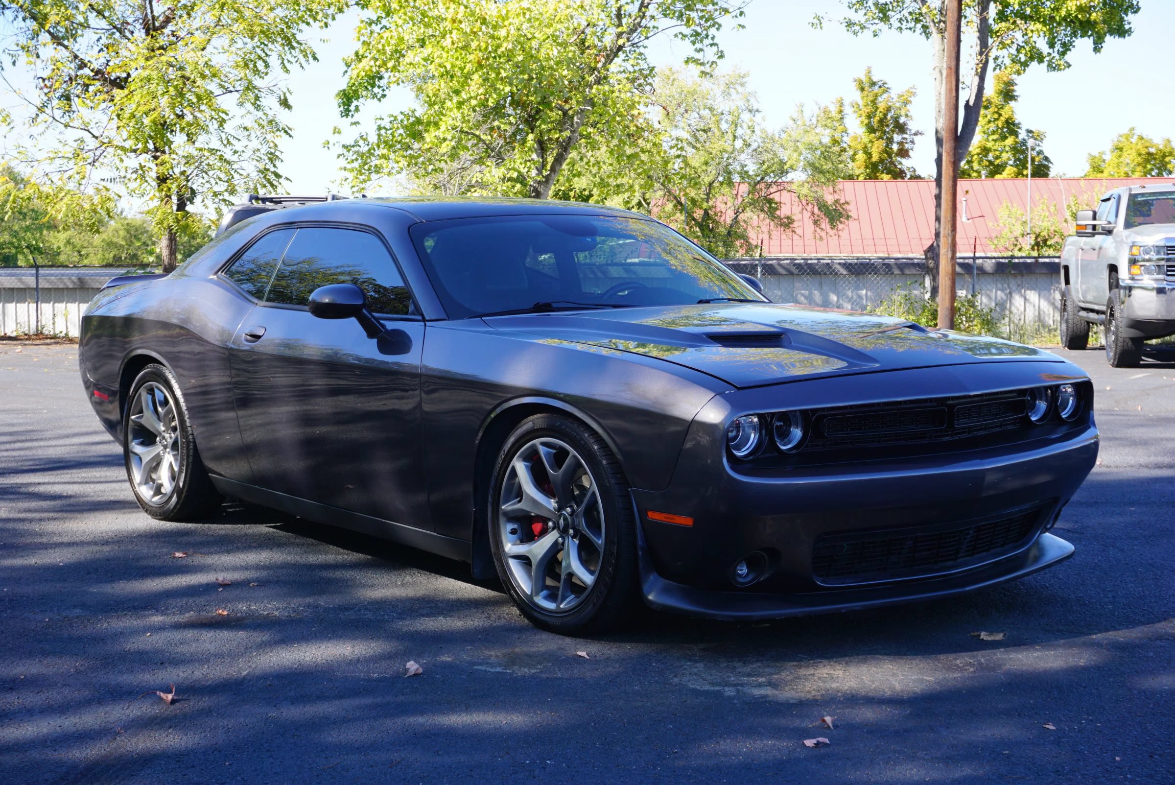 Used 2015 Dodge Challenger R/T Scat Pack w/ Scat Pack Appearance Package RWD image 3