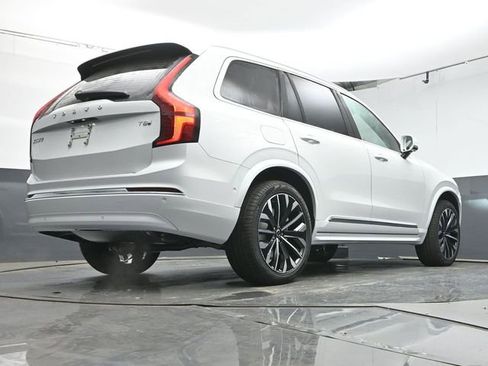 New 2026 Volvo XC90 T8 Plus w/ Protection Package Premier AWD/4WD image 39