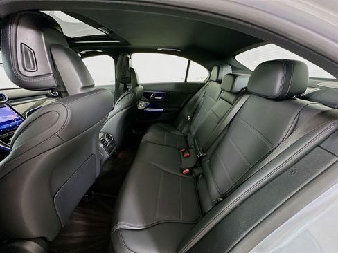 Used 2025 Mercedes-Benz C 300 Sedan image 27