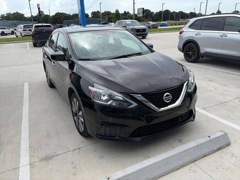 Used 2019 Nissan Sentra SV w/ Special Edition Package FWD image 3