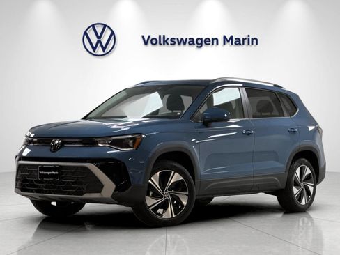 New 2026 Volkswagen Taos SE AWD/4WD image 1