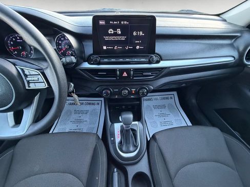 Used 2023 Kia Forte LXS FWD image 11